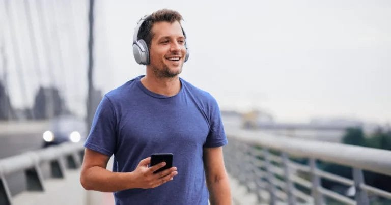 How Can I Accessorize My Outfit With Fashion Headphones?